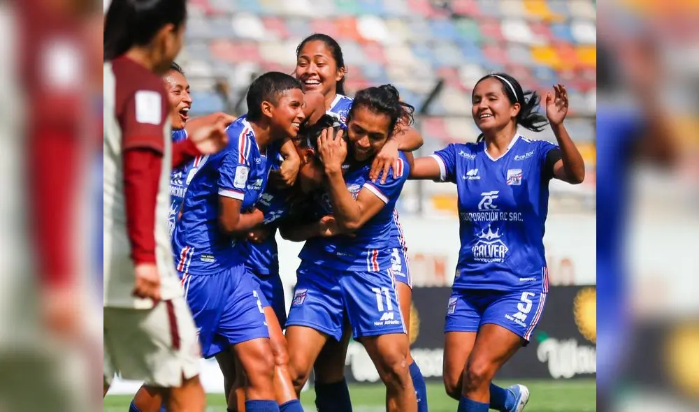 Equipo femenino de Mannucci rinde en la cancha, pero no recibe buen trato fuera de ella. Foto: Mannucci Equipo femenino de Mannucci rinde en la cancha, pero no recibe buen trato fuera de ella. Foto: Mannucci