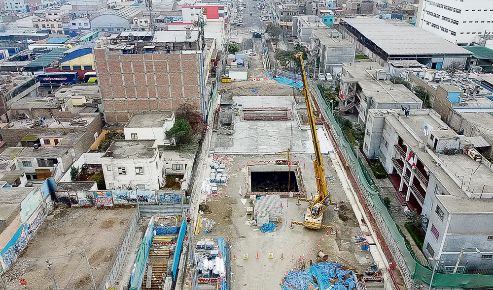 No avanza. Obras de la Linea 2, en el tramo que comprende a La Victoria y distritos vecinos, tienen 2 años de retraso. Las estaciones están inconclusas. Foto: Luis Gallardo