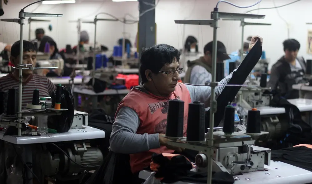 Medidas del MEF están distribuidas en tres ejes: mejora de las condiciones para gasto privado, aceleración de la inversión pública y recuperación de la confianza. Foto: La República