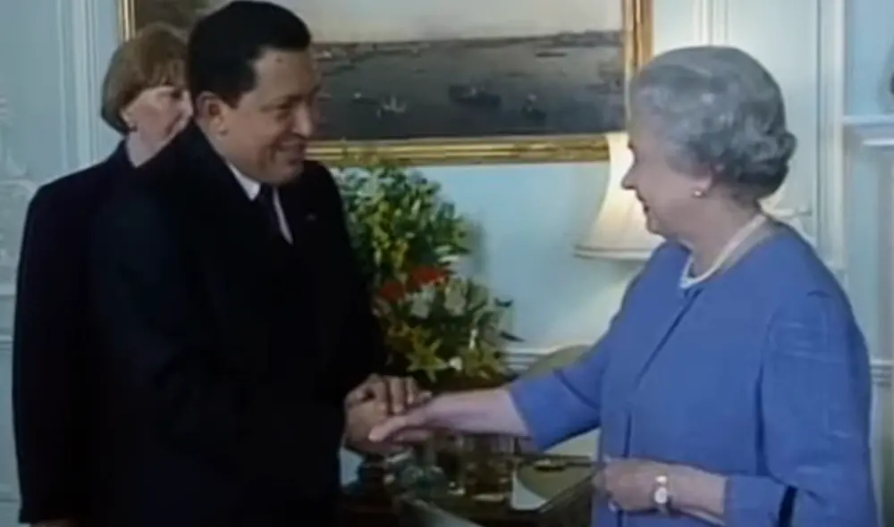 Hugo Chávez se reunió con la Reina Isabel II en Reino Unido, en octubre de 200. Foto: captura/ AP Archive Hugo Chávez se reunió con la Reina Isabel II en Reino Unido, en octubre de 200. Foto: captura/ AP Archive
