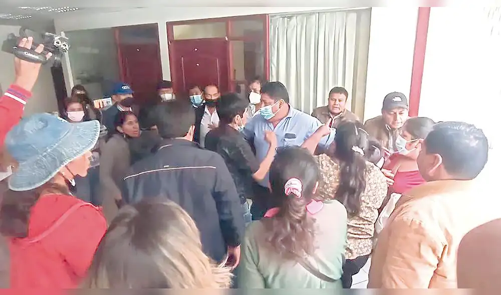 Bronca. La protagonizada por los choferes en Cusco. Foto: La República Bronca. La protagonizada por los choferes en Cusco. Foto: La República