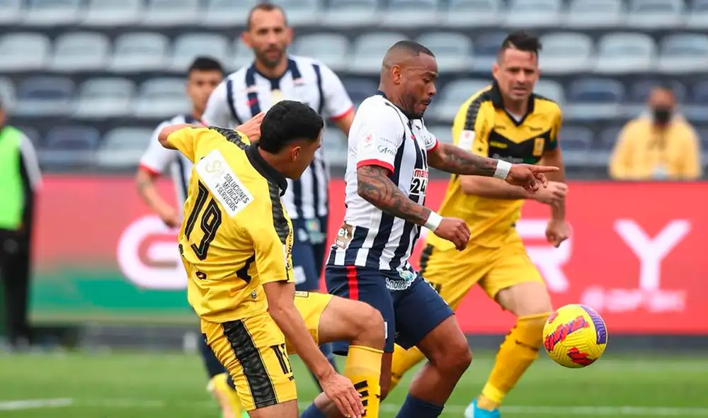Alianza Lima juega contra Cantolao por la fecha 11 de la Liga 1 Betsson 20222. Foto: Movistar Deportes