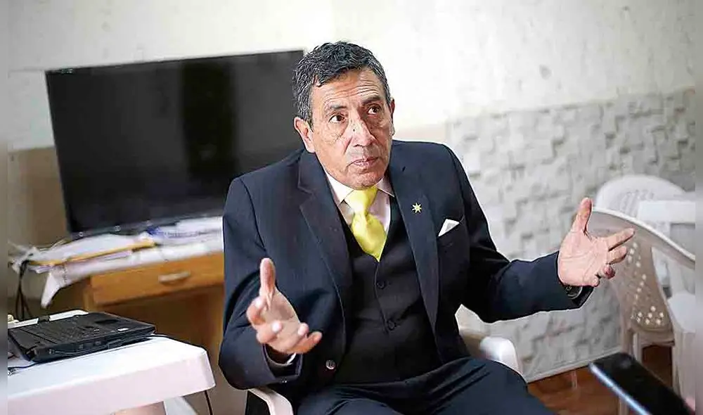 En campaña.  Líder de Arequipa Avancemos está en plena campaña electoral, se perfila como una de las mayores opciones  de ingresar a la segunda vuelta. Foto: Rodrigo Talavera/La República