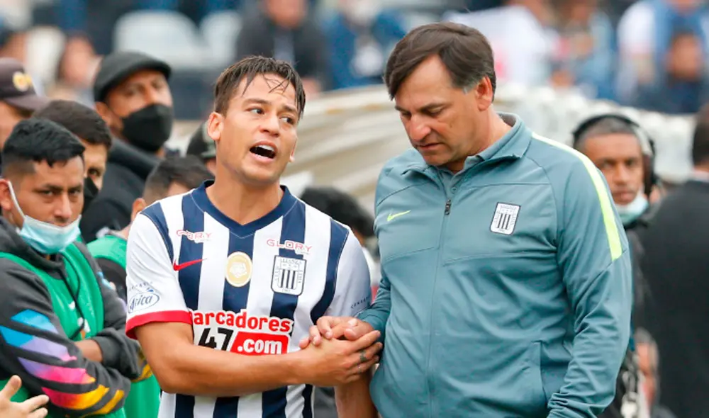 Carlos Bustos fue campeón de la Liga 1 en 2021 con Alianza Lima. Foto: Luis Jiménez/GLR