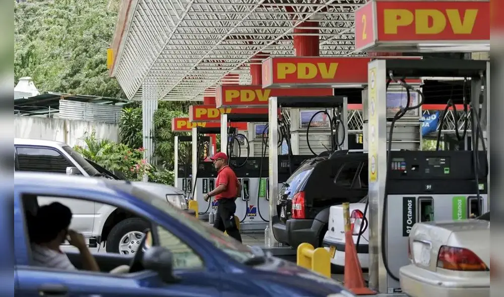 Revisa qué días te toca recibir la gasolina subsidiada de acuerdo al terminal de la placa de tu vehículo o moto. Foto: Marco Bello/Reuters Revisa qué días te toca recibir la gasolina subsidiada de acuerdo al terminal de la placa de tu vehículo o moto. Foto: Marco Bello/Reuters