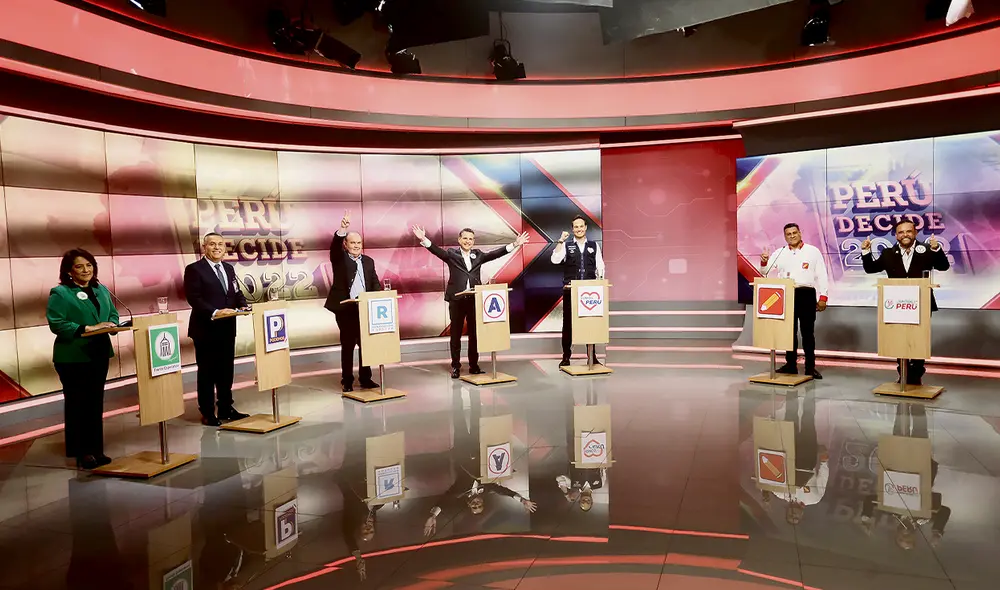 Promesas y trifulcas. Siete candidatos debatieron acerca de sus planes de gestión para Lima metropolitana. Foto: Gerardo Marín/ La República