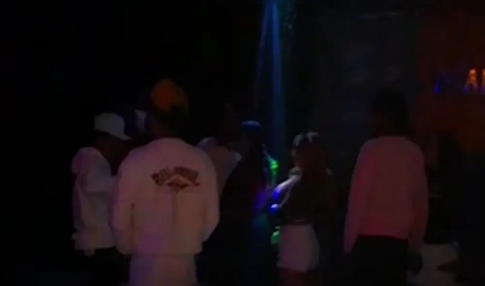 Policías y serenos hallaron bolsitas de clorhidrato de cocaína y 'Tusi'. Foto: captura BDP