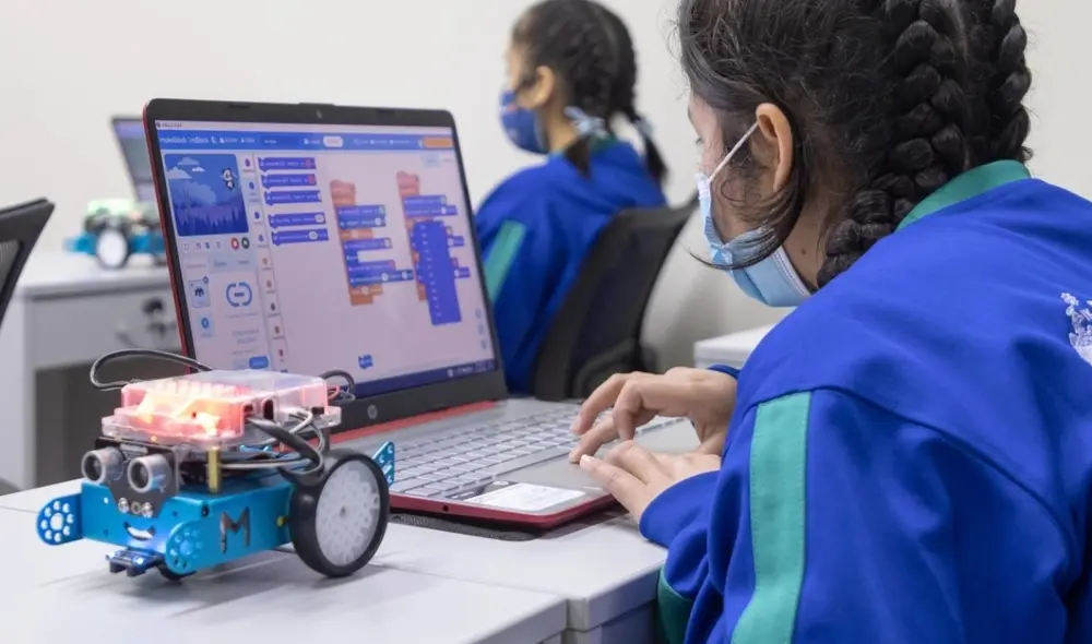 En alianza con la Municipalidad de Lima y la Fundación Lima, American Tower inauguró su segunda Comunidad Digital en el Perú, que beneficiará a las adolescentes de entre 13 y 17 años. Foto: Prensa Total