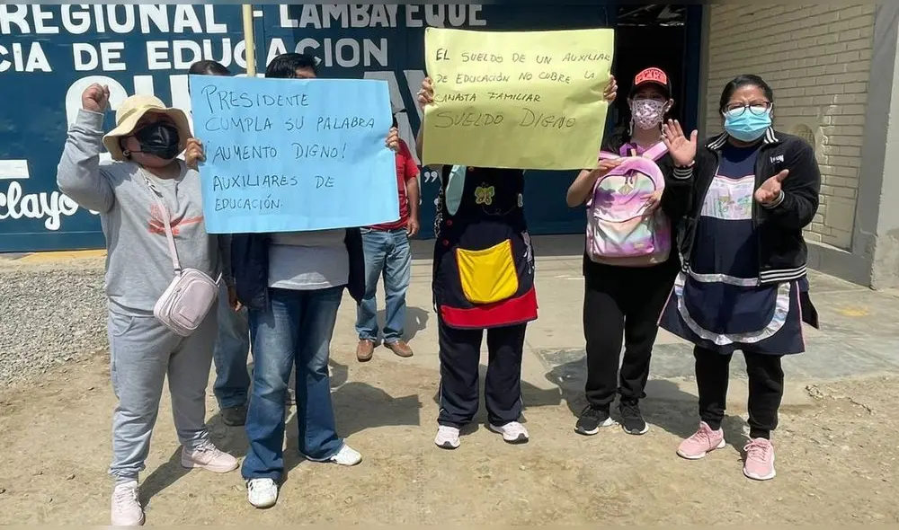 Docentes del distrito de Lambayeque exigen con urgencia un aumento de sueldo. Foto: Rosa Quincho - URPI/LR-Norte