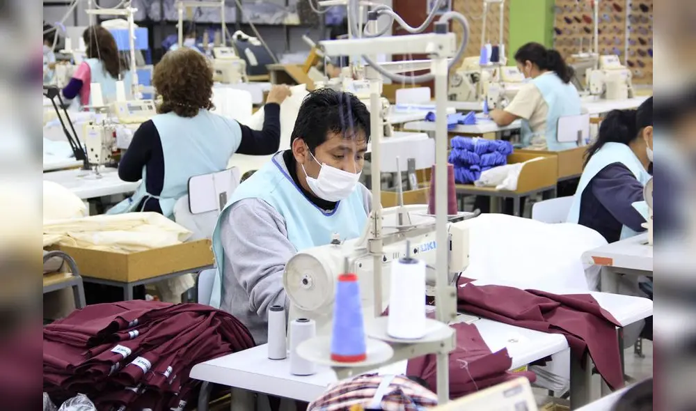 El sector manufactura, que representa el 16,52% de la producción nacional, se incrementó en 1,55% en julio. Foto: Andina El sector manufactura, que representa el 16,52% de la producción nacional, se incrementó en 1,55% en julio. Foto: Andina
