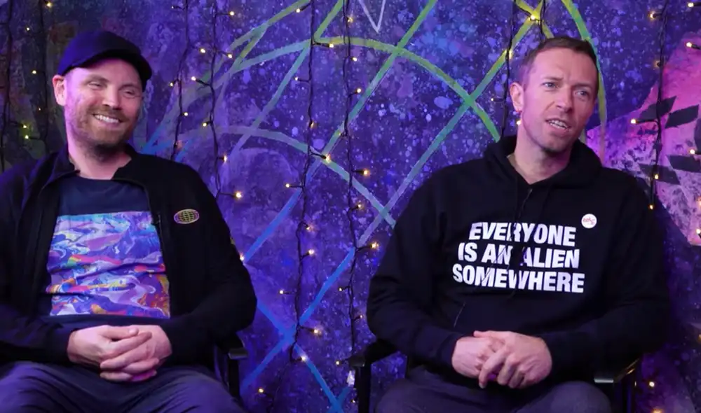 Chris Martin pide a sus fans guardar sus celulares durante sus shows. Foto: Cinescape/YouTube