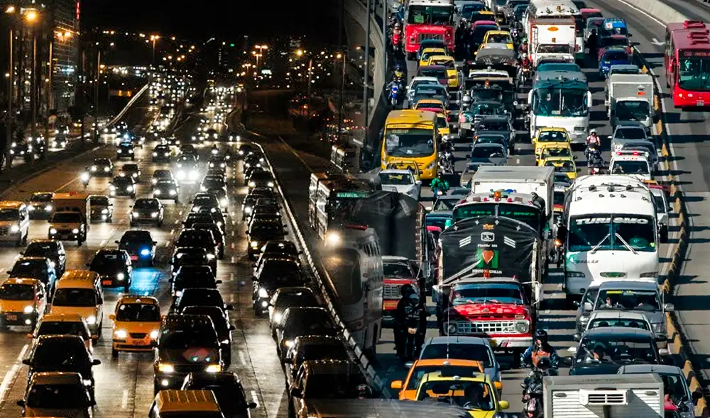 La economía se ve afectada con el tráfico. Foto: composición LR/The Guardian/AFP La economía se ve afectada con el tráfico. Foto: composición LR/The Guardian/AFP