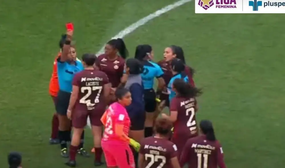 Sobre el final del encuentro, la jueza le sacó la tarjeta amarilla a Lacoste. Foto: captura/Movistar Deportes Sobre el final del encuentro, la jueza le sacó la tarjeta amarilla a Lacoste. Foto: captura/Movistar Deportes