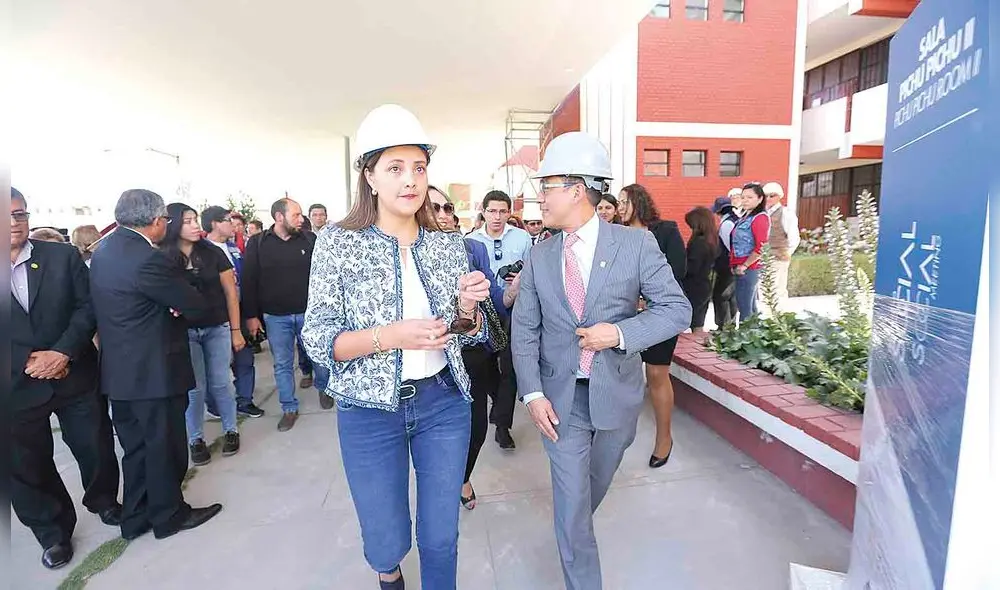 En el extranjero. Exgobernadora de Arequipa está fuera del país, realiza una consultoría y en breve regresaría al país. Foto: La República/ archivo En el extranjero. Exgobernadora de Arequipa está fuera del país, realiza una consultoría y en breve regresaría al país. Foto: La República/ archivo