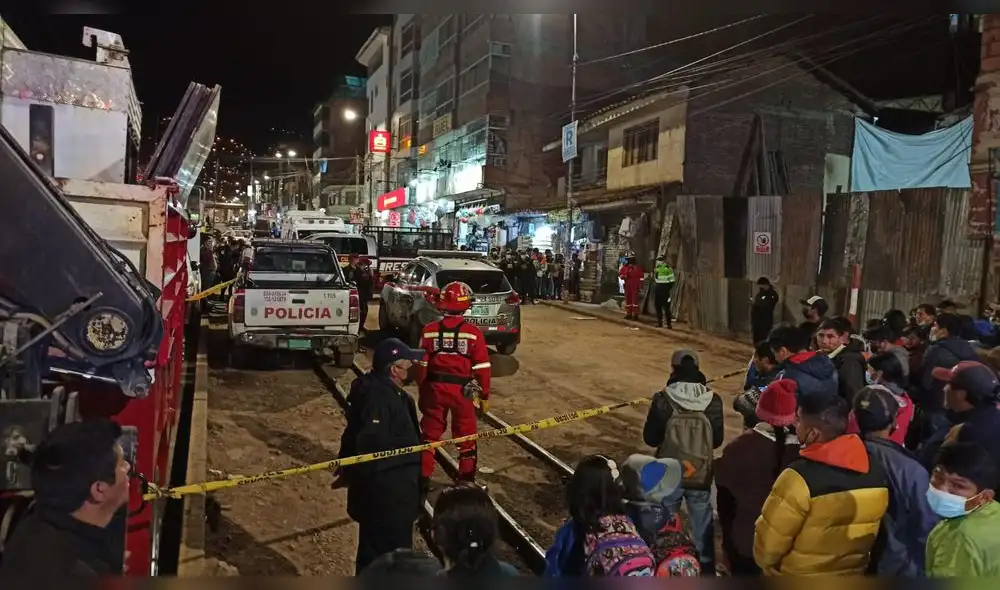 La Policía inició una investigación para esclarecer si la obra contaba con los permisos y medidas de seguridad. Foto: Alexander Flores/URPI La Policía inició una investigación para esclarecer si la obra contaba con los permisos y medidas de seguridad. Foto: Alexander Flores/URPI