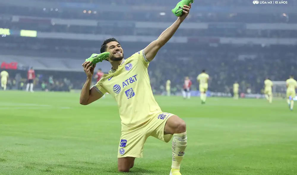 Henry Martín puso el 1-0 del América antes de los cinco minutos. Foto: Liga MX Henry Martín puso el 1-0 del América antes de los cinco minutos. Foto: Liga MX