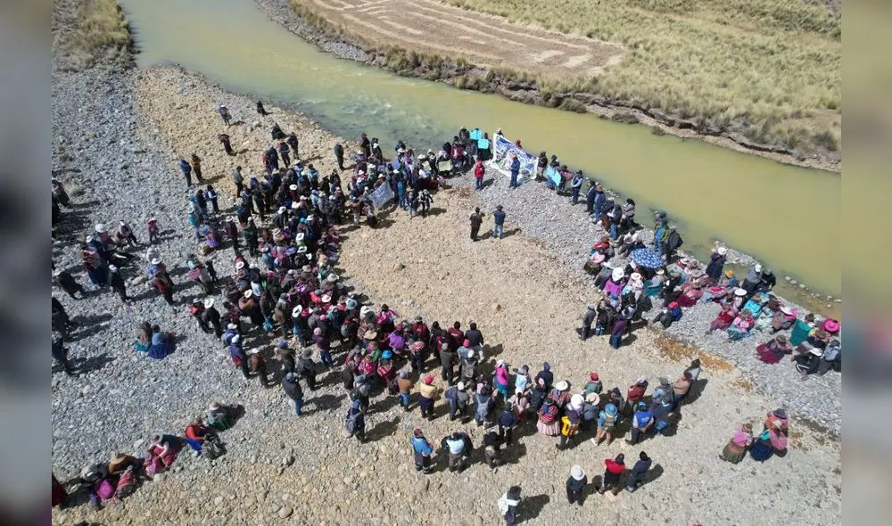 Población afectada por la contaminación de la cuenca Llallimayo. Foto: GORE Puno
