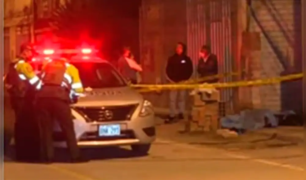 Policía se encuentra investigando las cámaras de seguridad de los vecinos para atrapar a los delincuentes. Foto: Panamericana