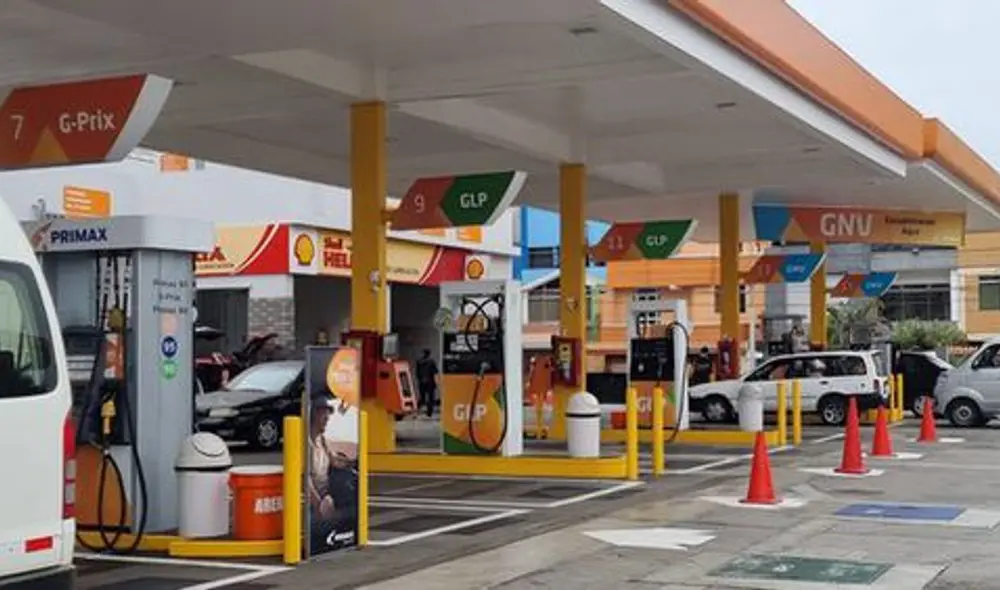 Suministro de GLP de uso vehicular se ve afectado por oleajes anómalos en el litoral. Foto: La República Suministro de GLP de uso vehicular se ve afectado por oleajes anómalos en el litoral. Foto: La República