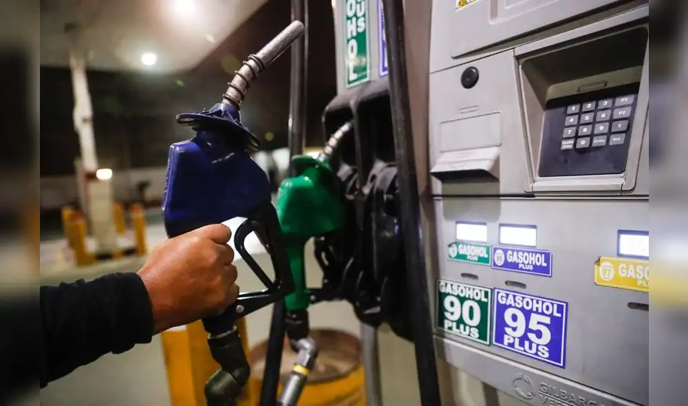 El mayor incremento de la semana se registró en la gasolina de 97 octanos, que subió S/ 0,19. Foto: Andina