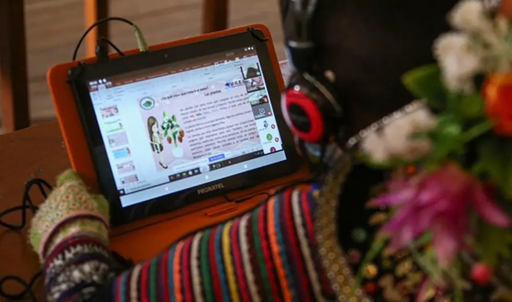 Padres de familia creen que los videojuegos, acoso en línea y trata de personas son un riesgo de Internet. Foto: MTC Padres de familia creen que los videojuegos, acoso en línea y trata de personas son un riesgo de Internet. Foto: MTC