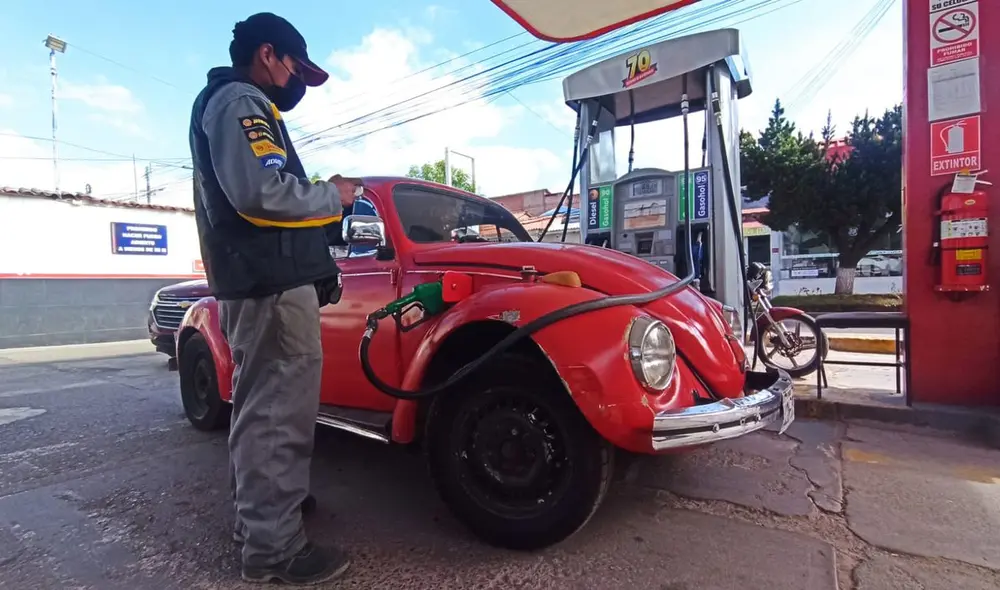 Principales combustibles mostraron esta semana un incremento de hasta S/0,19 por galón, según Osinergmin. Foto: Alexander Florez/URPI Principales combustibles mostraron esta semana un incremento de hasta S/0,19 por galón, según Osinergmin. Foto: Alexander Florez/URPI