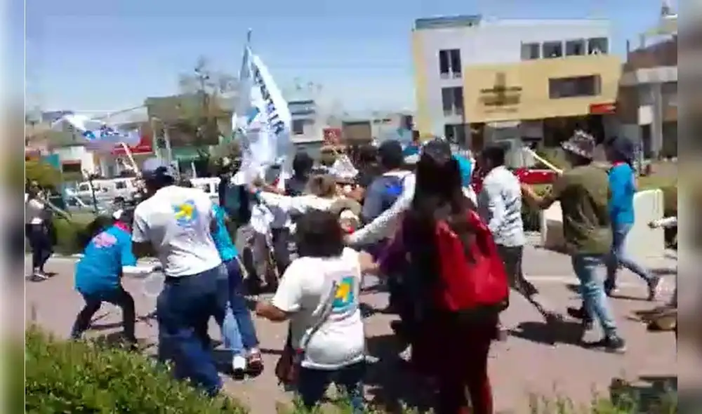 Gresca se armó en plena plaza Mayta Cápac. Foto: Captura video cortesía