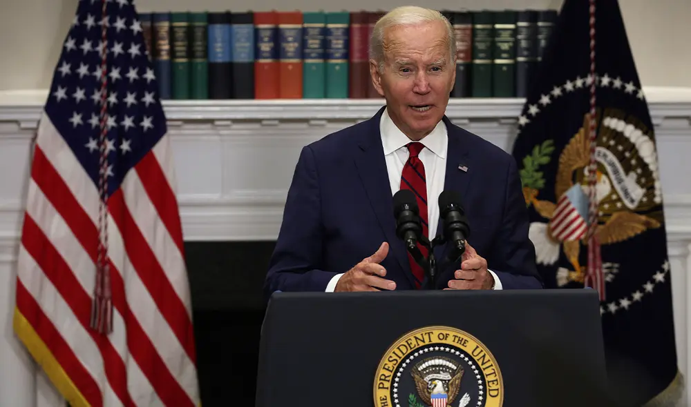 "Estamos trabajando con México y con otros países para ver si podemos parar el flujo (migratorio)", manifestó Joe Biden a la prensa local. Foto: AFP