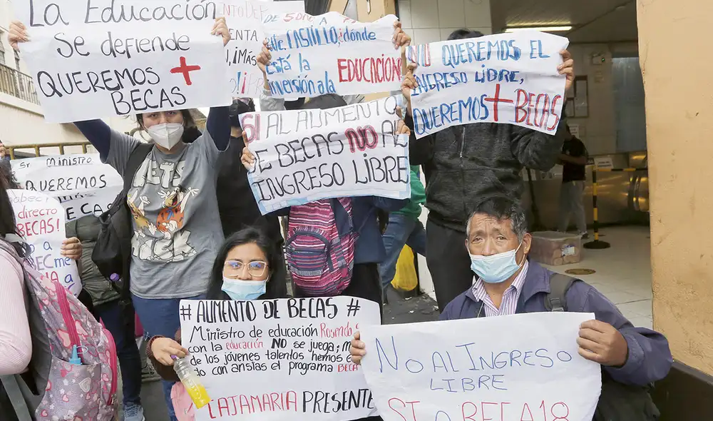 Denuncia. Jóvenes señalan que vacantes a Beca 18 se redujeron de 5 mil a solo 1.194. Foto: difusión
