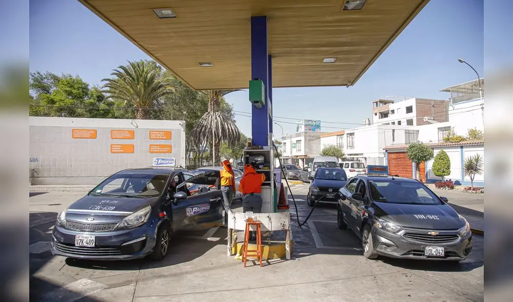 Desabastecimiento. Se espera que en los próximos días se regularice el abastecimiento de combustibles. Foto: Rodrigo Talavera/LR Desabastecimiento. Se espera que en los próximos días se regularice el abastecimiento de combustibles. Foto: Rodrigo Talavera/LR