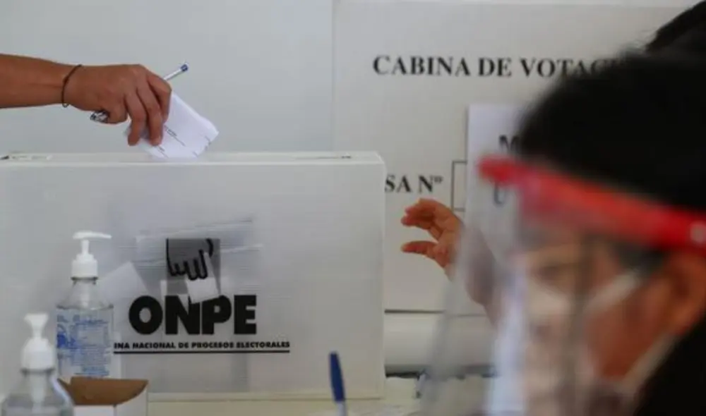 Los peruanos que no acudan a votar deberán pagar una sanción económica según el distrito donde viven. Foto: Andina