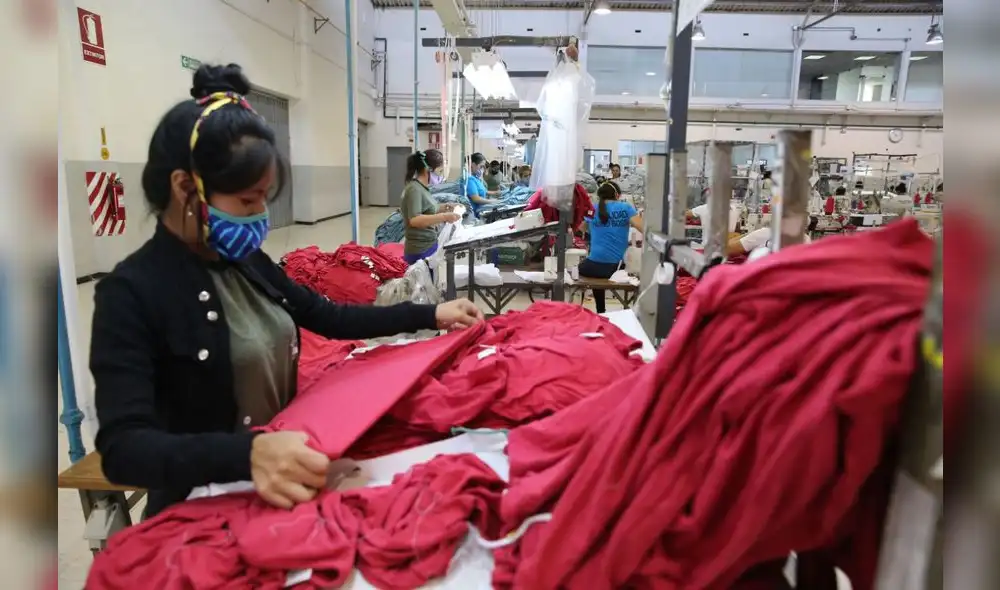 El empleo formal juvenil del sector privado alcanzó 1 millón 11.000 trabajadores. Foto: MTPE