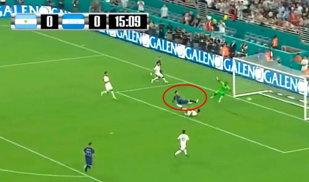 Lautaro Martínez, en el área, definió para el 1-0 de la Albiceleste. Foto: captura DirecTV Sports