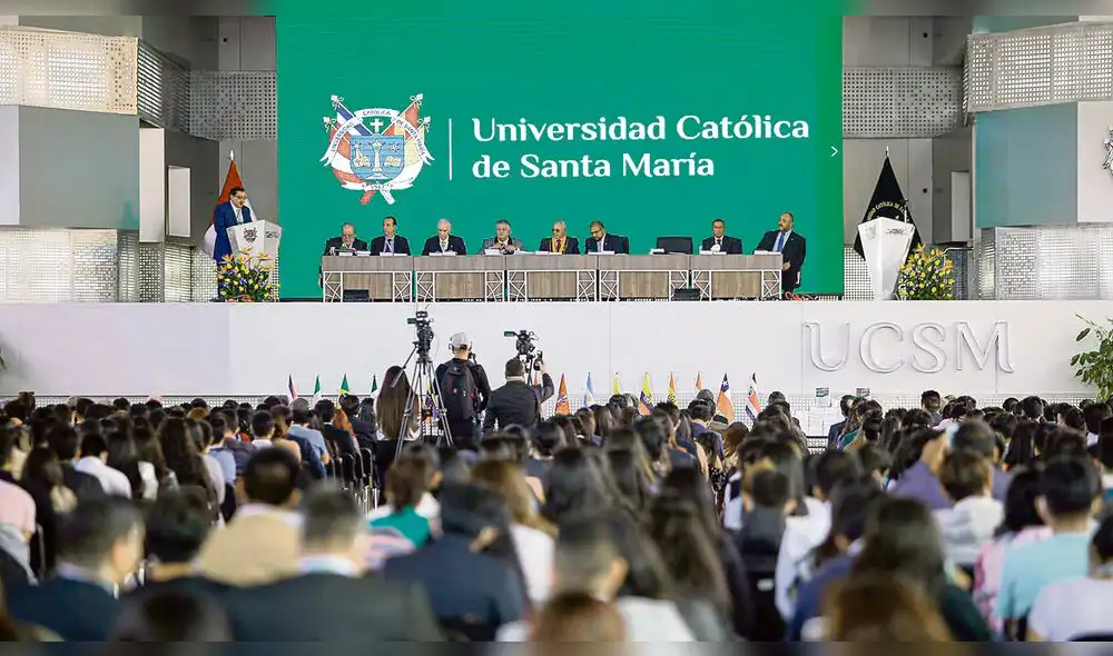 CONGRESO. Constitucionalistas exponen sus puntos de vista en cónclave de UCSM.
