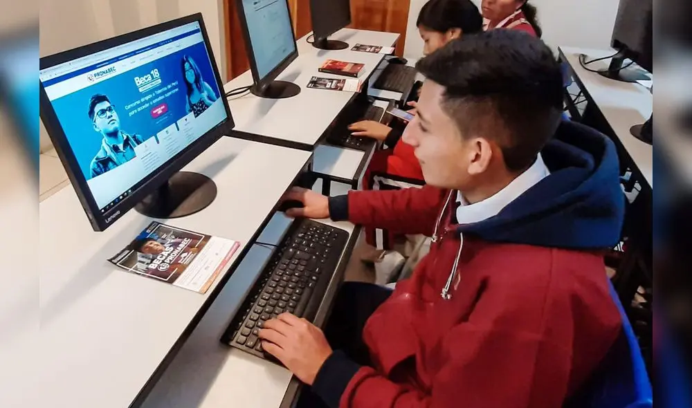 Proceso. El ministro ha anunciado que se revisarán las bases del concurso. Foto: Beca 18.