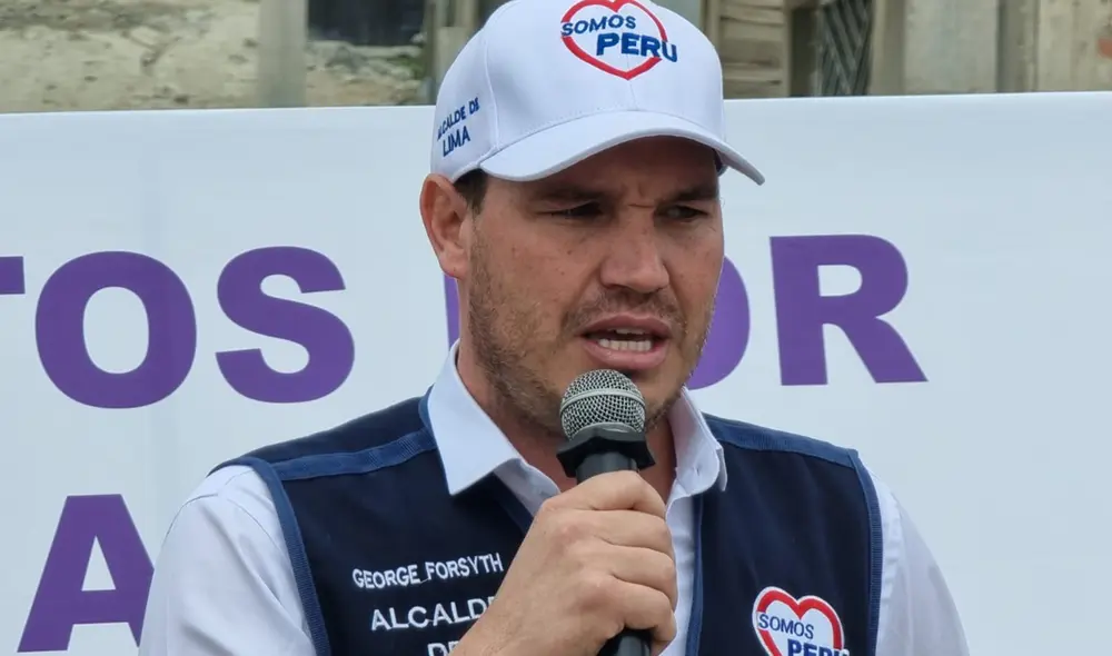 George Forsyth, candidato a la alcaldía por Somos Perú, realizó un recorrido por Manchay como parte de su campaña. Foto: María Pía Ponce / URPI-LR