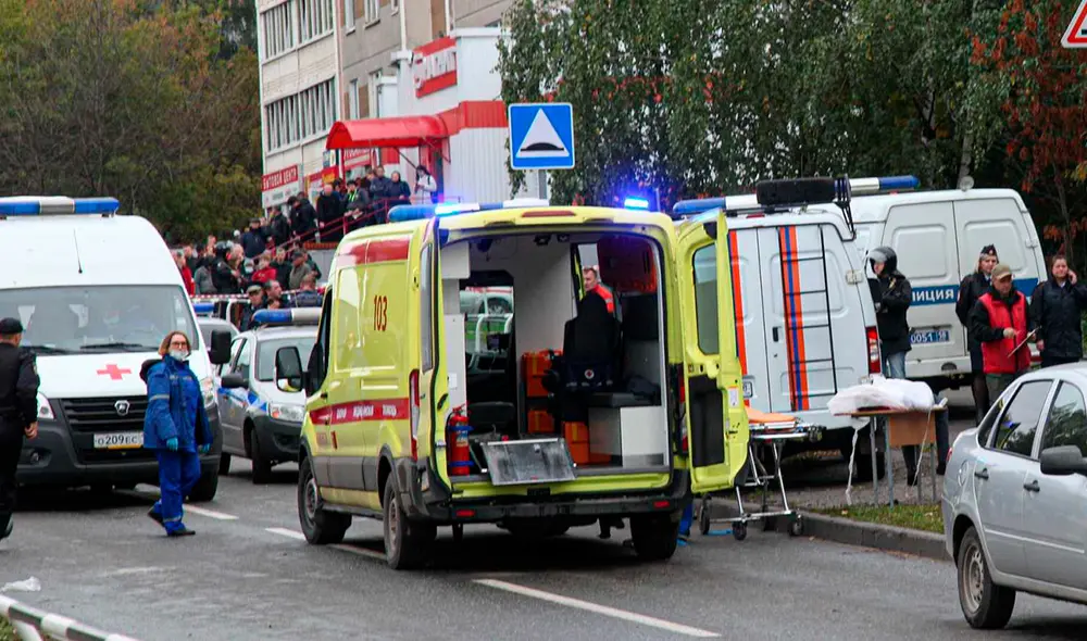 Conmoción en Rusia tras la muerte de 13 personas producto de un tiroteo dentro de un centro educativo. Foto: EFE Conmoción en Rusia tras la muerte de 13 personas producto de un tiroteo dentro de un centro educativo. Foto: EFE