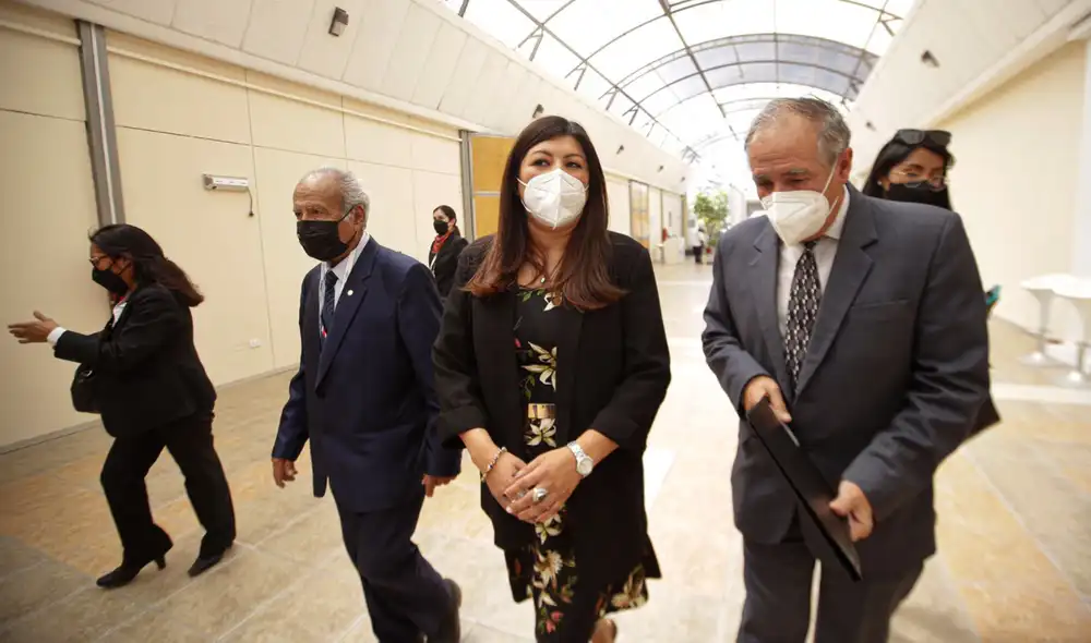 Gobernadora regional de Arequipa, Kimmerlee Gutiérrez. Foto: Rodrigo Talavera/La República Gobernadora regional de Arequipa, Kimmerlee Gutiérrez. Foto: Rodrigo Talavera/La República