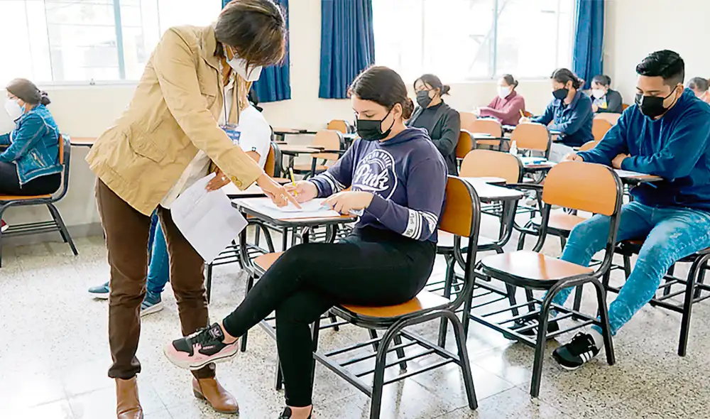 Conocimientos. La ley establece como requisito para el bachillerato hacer una investigación. Foto: difusión Conocimientos. La ley establece como requisito para el bachillerato hacer una investigación. Foto: difusión