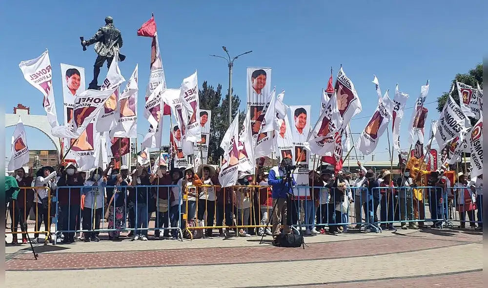 Financiado. Rohel Sánchez es uno de los candidatos que más ha invertido en la campaña. Sus ingresos ya superaron a lo gastado. Foto: La República Financiado. Rohel Sánchez es uno de los candidatos que más ha invertido en la campaña. Sus ingresos ya superaron a lo gastado. Foto: La República
