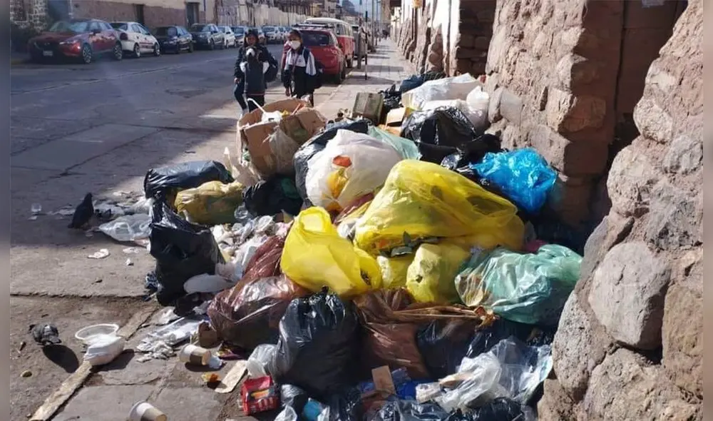 Basura en las calles del centro de la ciudad.  Foto: Facebook