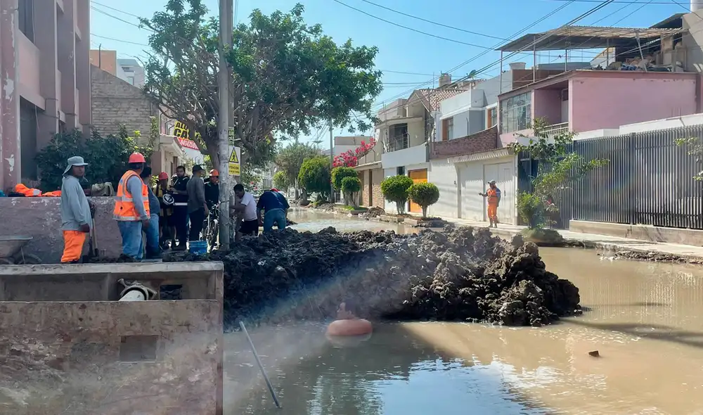 Epsel se encuentra cambiando las redes de alcantarillado. Foto: Rosa Quincho/URPI-LR Epsel se encuentra cambiando las redes de alcantarillado. Foto: Rosa Quincho/URPI-LR