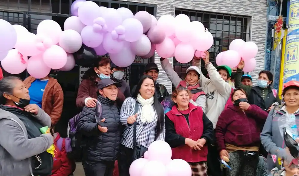 La candidata a la alcaldía provincial de Cañete reconoció que organizó y encabezó la invasión de un predio de la compañía Agroconsa. Foto: Facebook de Carmela Victoria Yactayo Levano