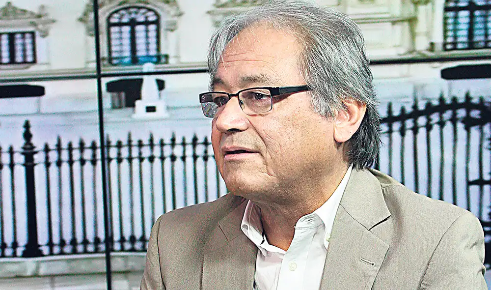 Insistencia. Albán apunta que la ciudadanía asumirá las elecciones como una salida a la crisis. Foto: Virgilio Grajeda/La República Insistencia. Albán apunta que la ciudadanía asumirá las elecciones como una salida a la crisis. Foto: Virgilio Grajeda/La República