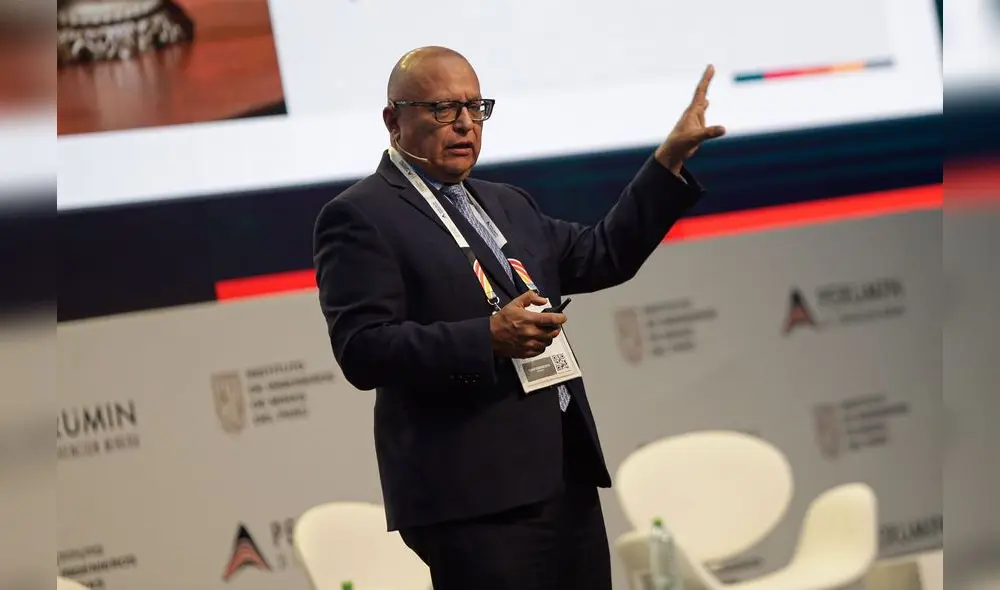 Gonzalo Tamayo hizo exposición en Perumin. Fotos: Rodrigo Talavera/La República Gonzalo Tamayo hizo exposición en Perumin. Fotos: Rodrigo Talavera/La República