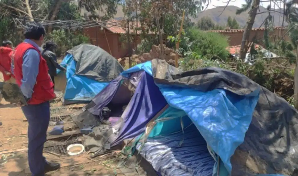 Carpas precarias. Foto: PNP Carpas precarias. Foto: PNP