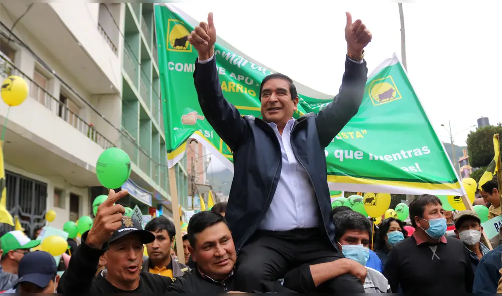 Segundo Pinedo Vásquez, detenido preliminarmente por siete días, postula a la región Cajamarca. Foto: Cajamarca Siempre Verde Segundo Pinedo Vásquez, detenido preliminarmente por siete días, postula a la región Cajamarca. Foto: Cajamarca Siempre Verde
