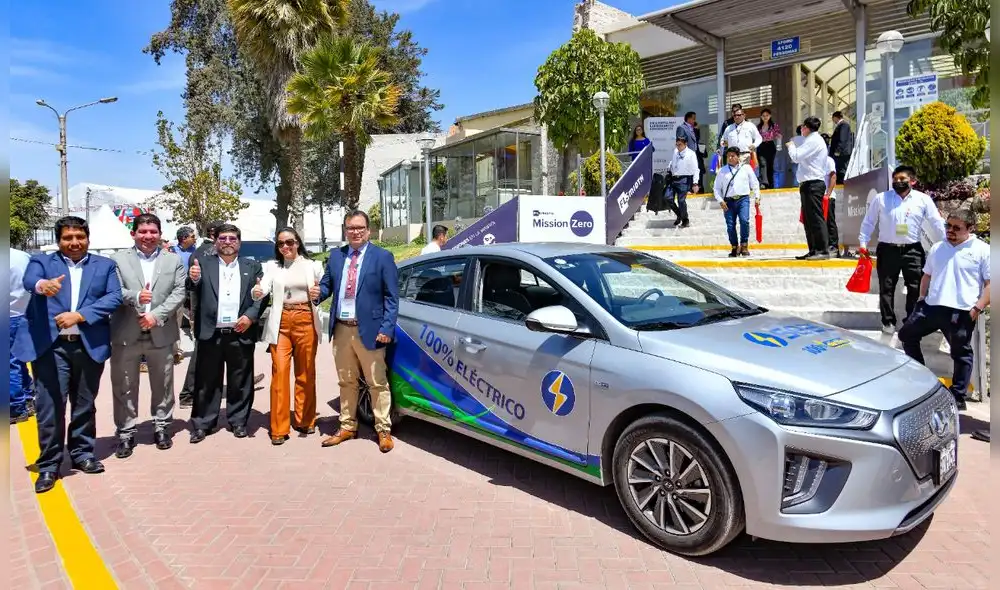 Futuro. Carros eléctricos son exhibidos en Perumin. Foto: La República