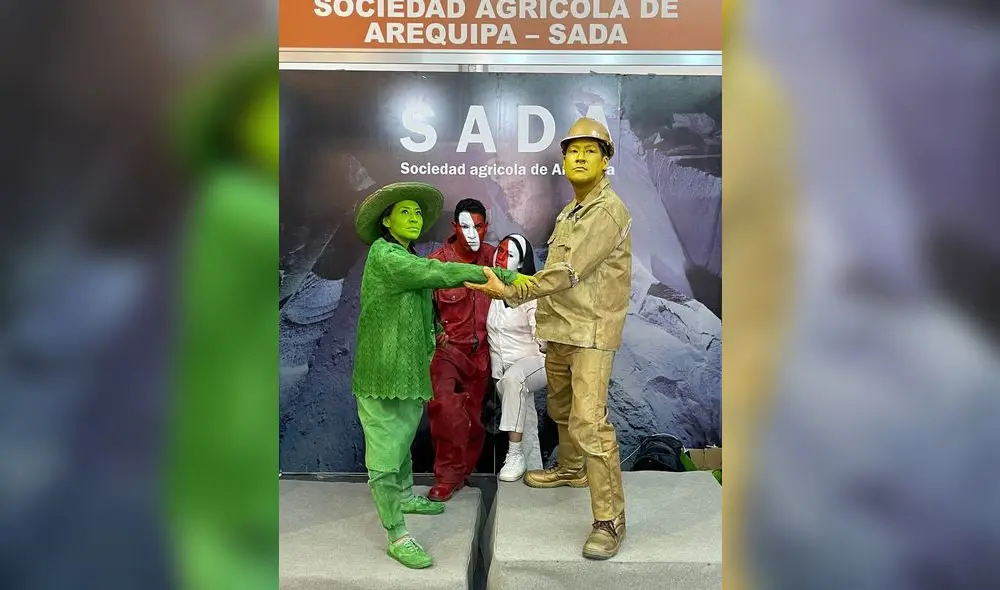 Sugerente. Estatuas humanas que encarnan al agro y mina. Foto: La República