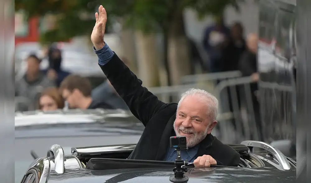 Luiz Inácio Lula da Silva votó este domingo para las elecciones presidenciales de Brasil 2022. Foto: AFP